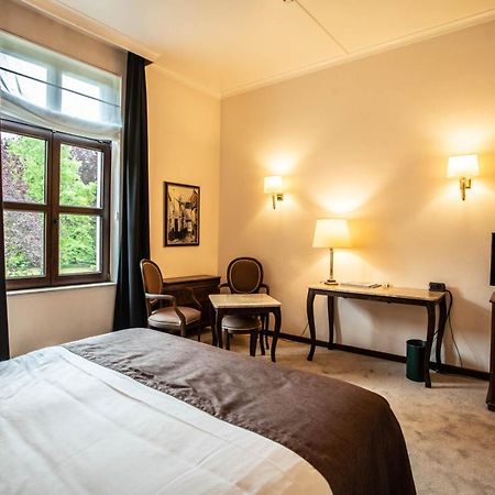 Hotel Kasteel Solhof Aartselaar Exteriör bild
