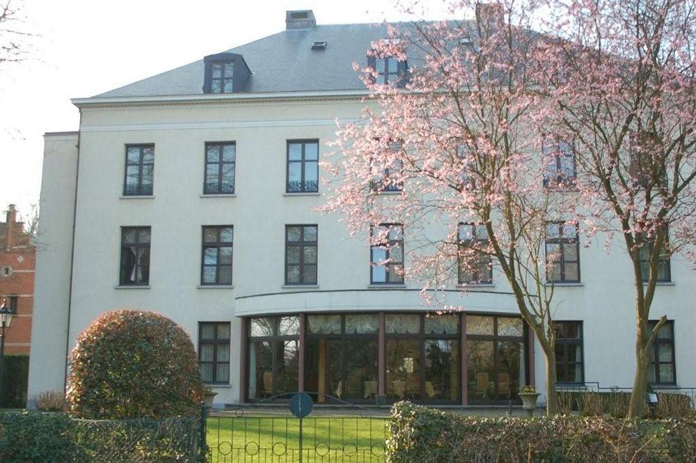 Hotel Kasteel Solhof Aartselaar Exteriör bild